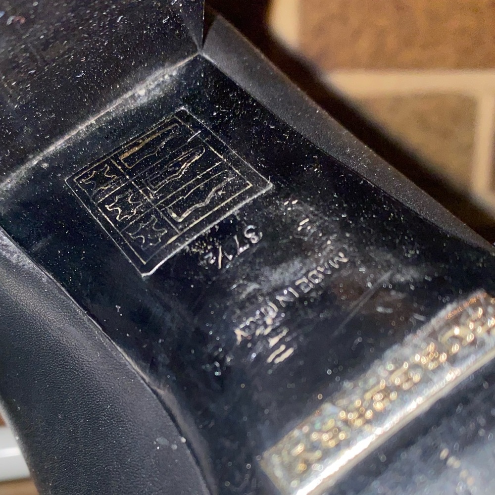 Burberry leather boots - Picture 8 of 8